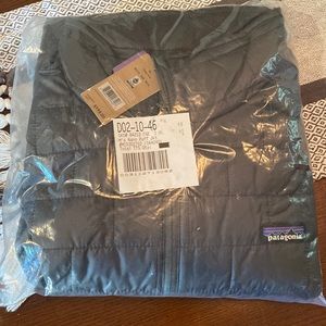 Brand new with tags, Men’s XL Patagonia nano puff jacket.